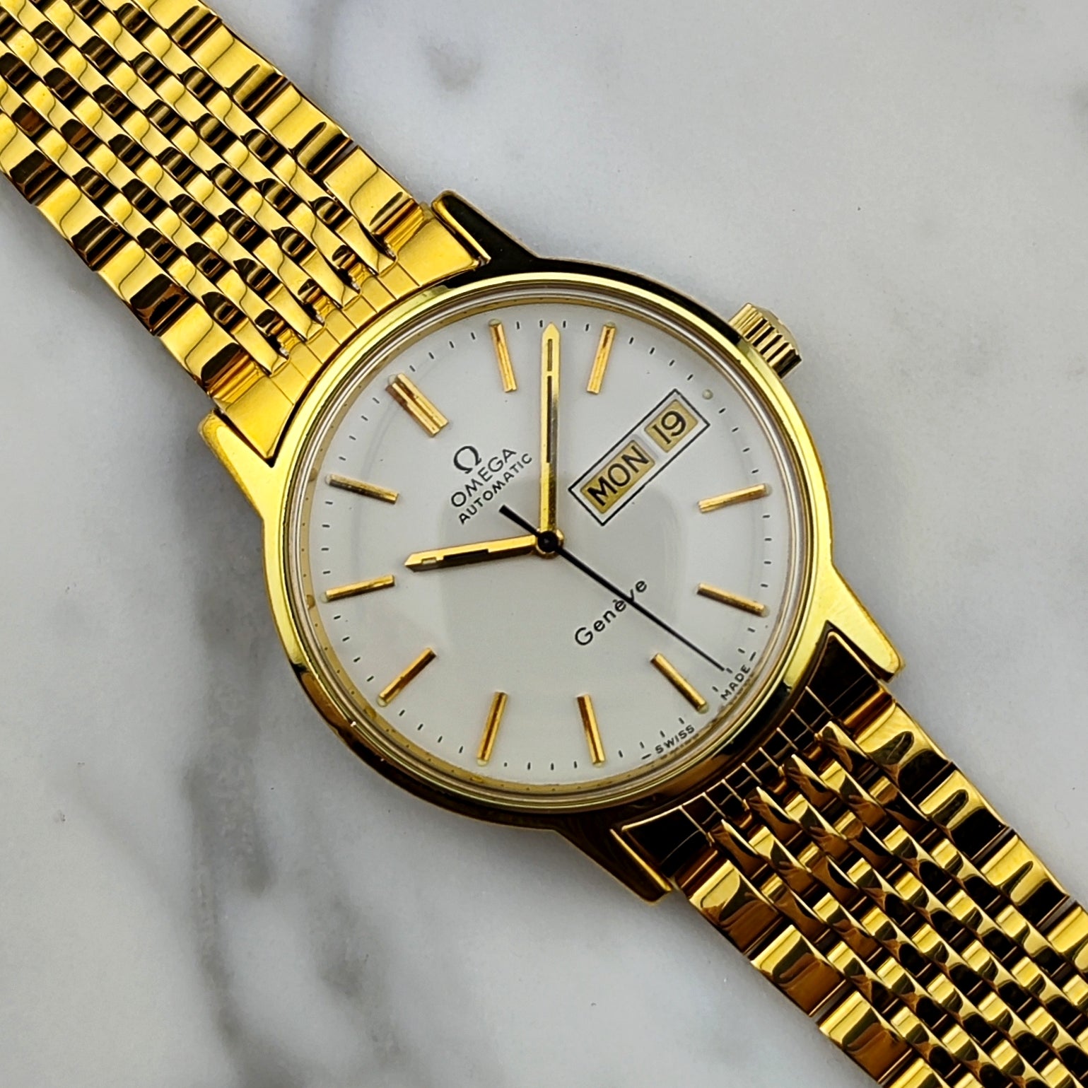 Omega Genève Automatic Day-Date Gold Ref. 166.0117 – Aigner & Fuchs