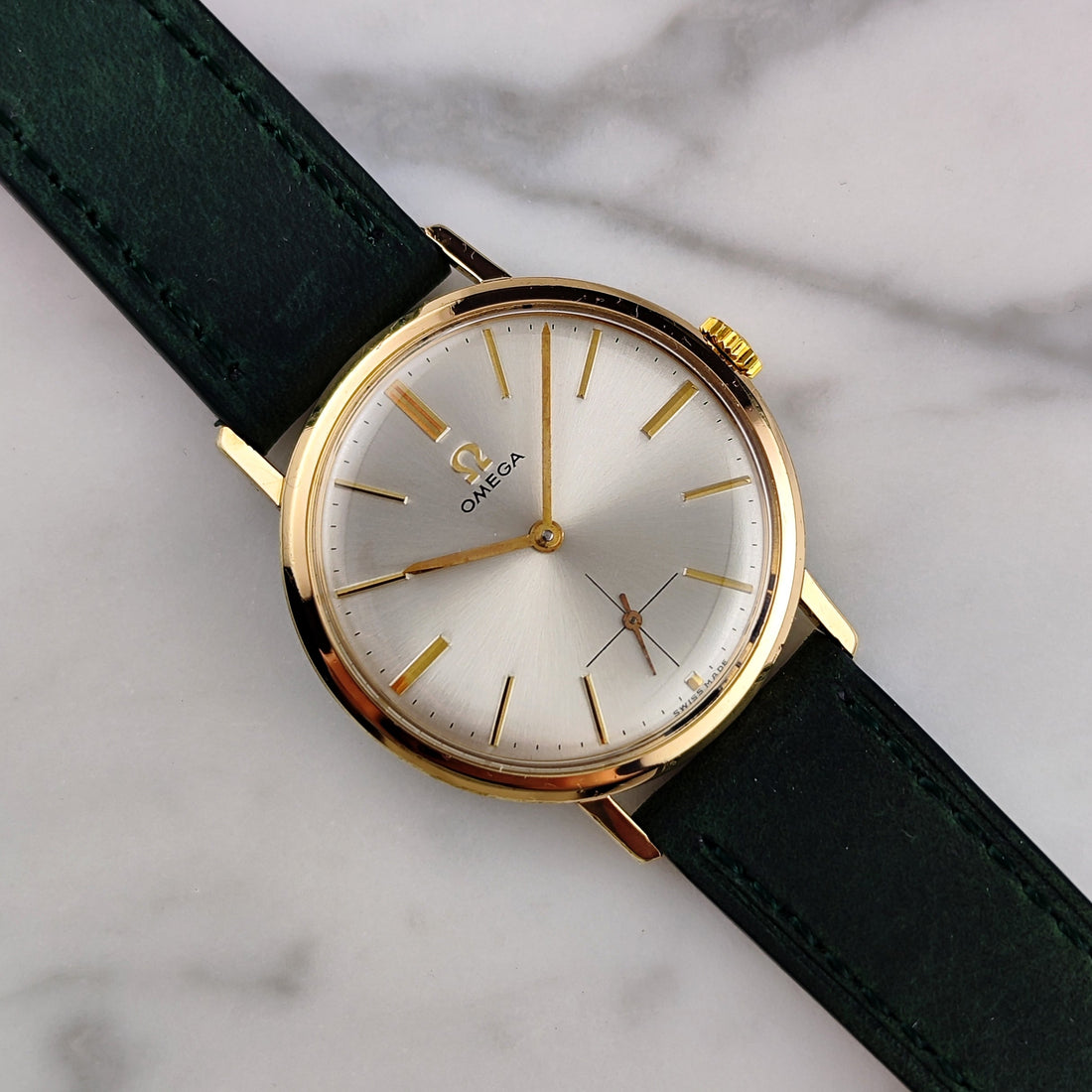 Vintage OMEGA Gold Uhr von 1962 – Die zeitlose Eleganz der Ref. 121.002 im Detail