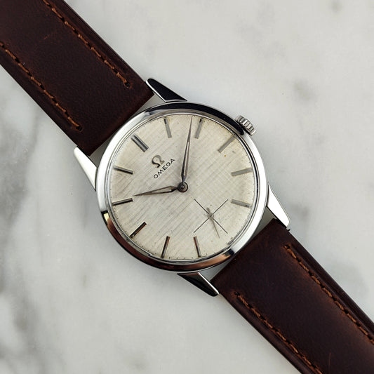 Omega Classic Silver Linen Dial (1961, Ref. 14713) – seltenes Handaufzugswerk