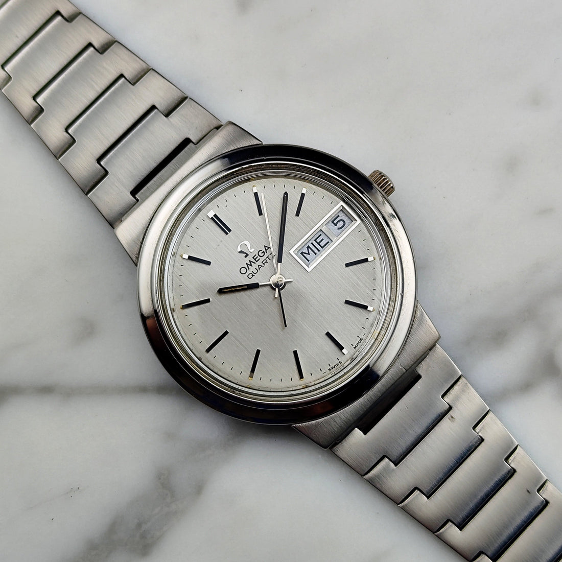 Omega Classic France Day-Date Quartz 1975 Silber Ref. 196.0058