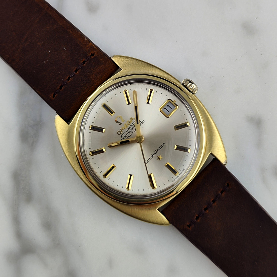 Omega Constellation Chronometer Ref. 168.017 Gold White Dial 1969 – Vintage Gérald Genta Design