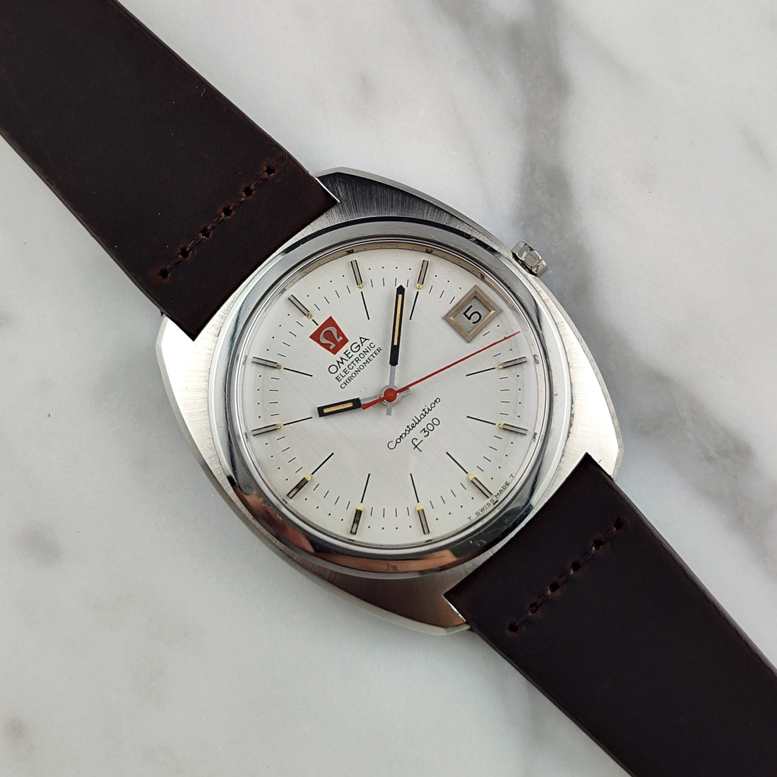 Omega Constellation f300 Ref. 198.002 – Seltene elektronische Vintage-Uhr mit silbernem Zifferblatt