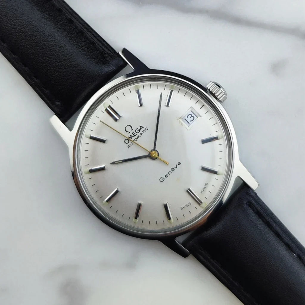 OMEGA Genève White Dial Rare Spec [REF. 136.070]