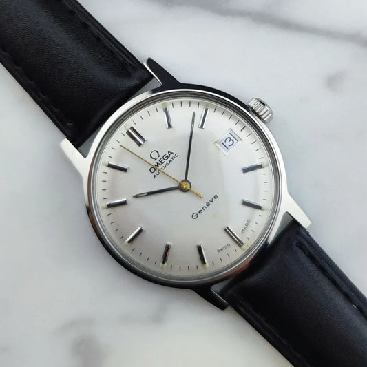 OMEGA Genève White Dial Rare Spec [REF. 136.070]