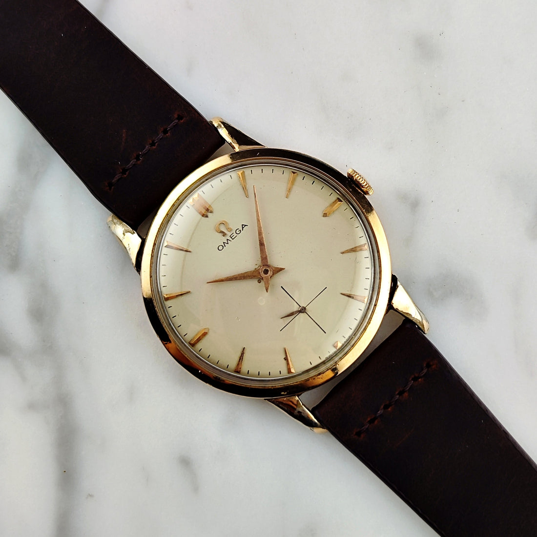 Omega Jumbo Ref. 2501 Gold/Rosé White Dial 1954 – Vintage Oversize Dresswatch 38mm