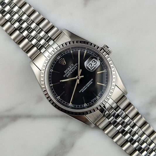 Rolex Datejust 36 Ref. 16220 (1995) – Full Set mit schwarzem Zifferblatt und charaktervoller Patina