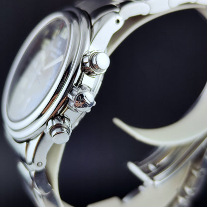 BlancPain Leman Flyback Chronograph Automatic Black Dial – Seitenansicht mit Drückern