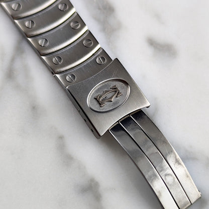 Cartier Santos Ronde Automatic White Dial 2004 with box Serviced 10/2026 – Armband und Faltschließe in Nahaufnahme