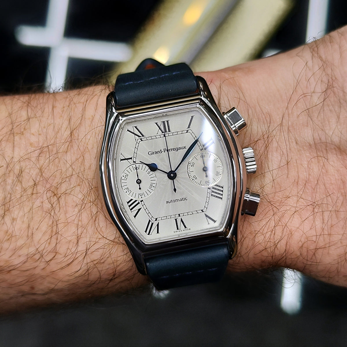 Girard Perregaux Richeville Chronograph Automatic White Dial 1997 – Uhr am Handgelenk, Zifferblatt in Nahaufnahme