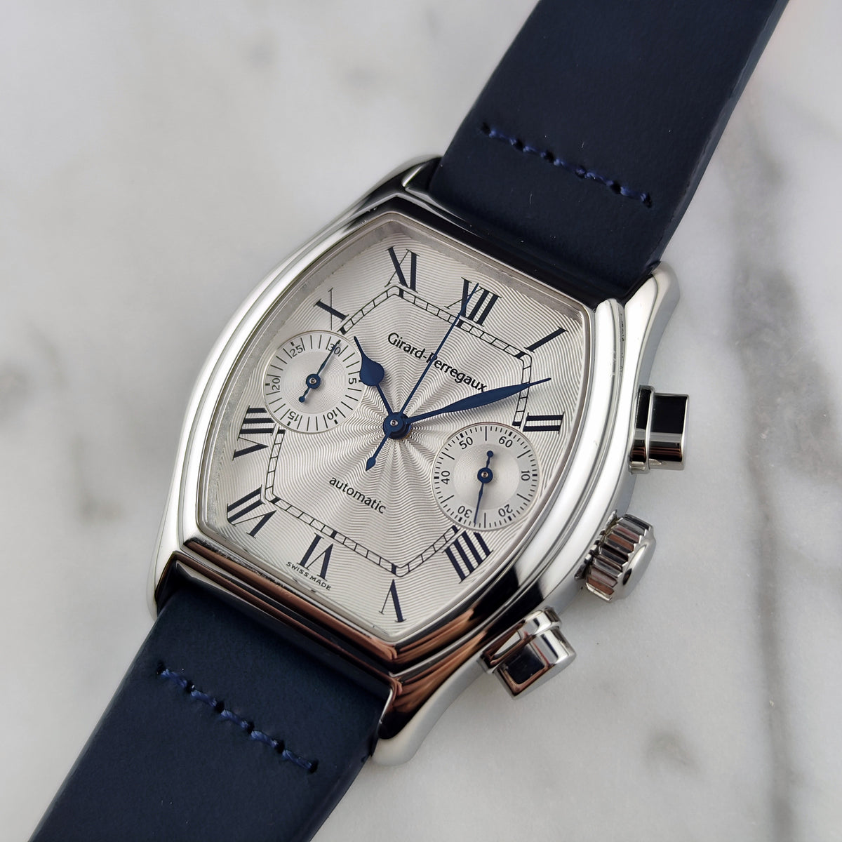 Girard Perregaux Richeville Chronograph Automatic White Dial 1997 – Schrägansicht mit Zifferblatt