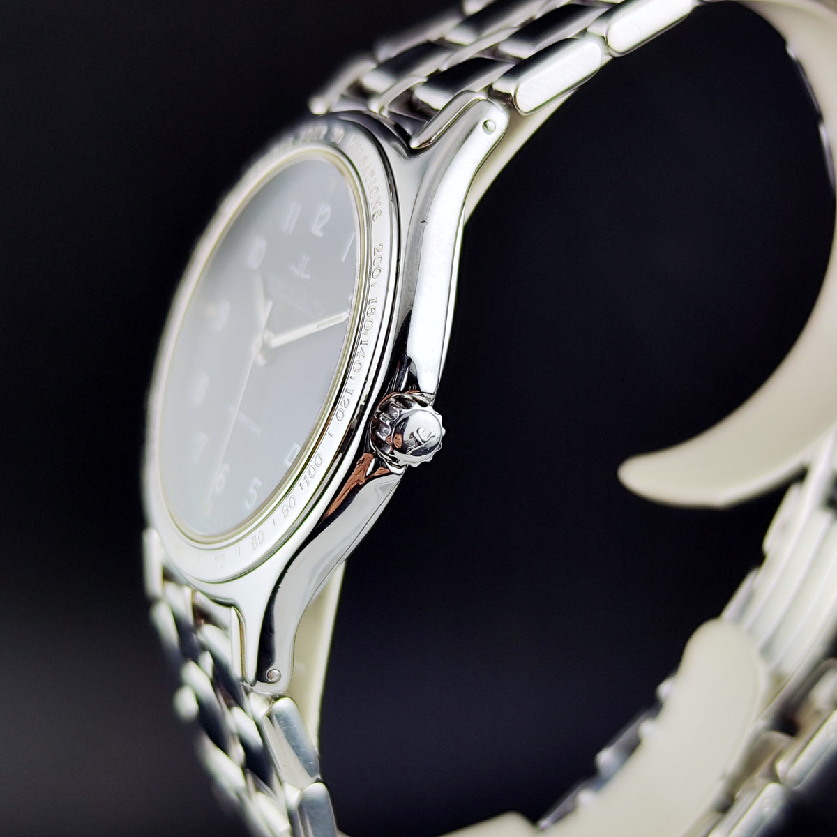 Jaeger LeCoultre Heraion Automatic Grey Dial – Seitenansicht mit Krone