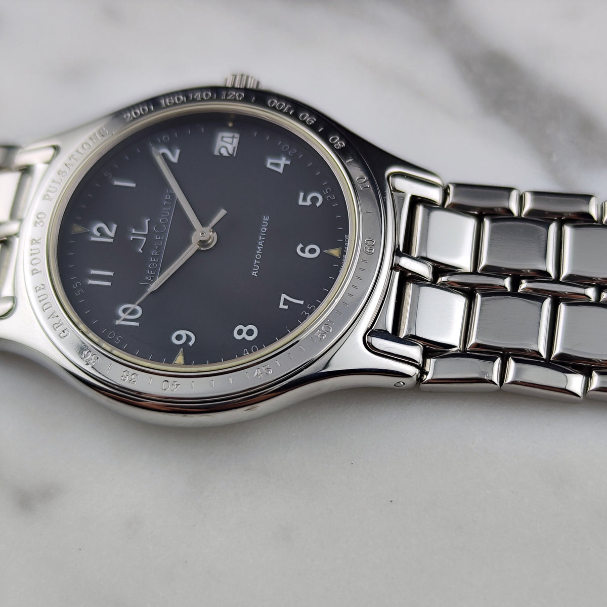 Jaeger LeCoultre Heraion Automatic Grey Dial – Zifferblatt schräg mit Gehäuse und Band