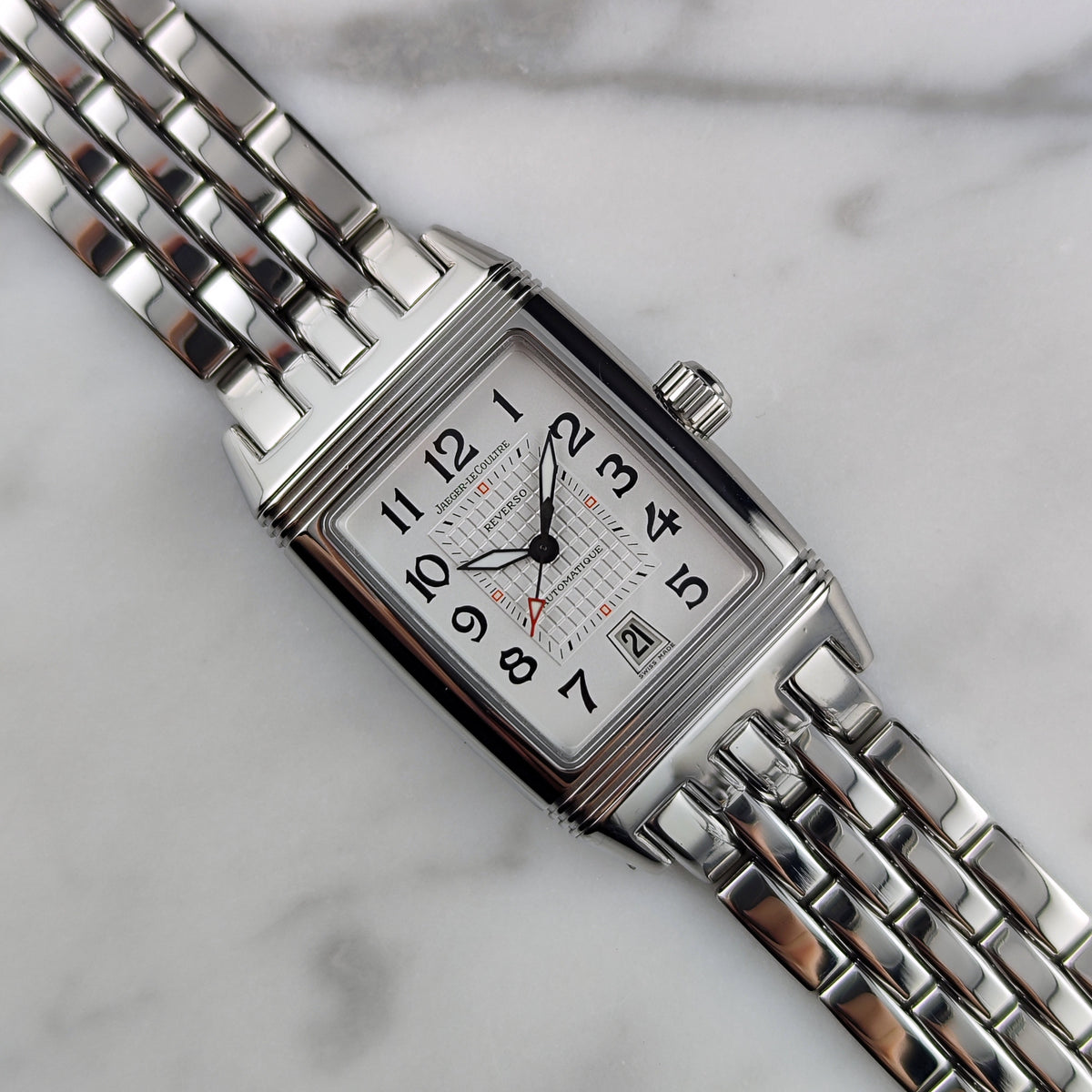 Jaeger LeCoultre Reverso Gran'Sport Automatic White Dial 2005 – Vorderansicht Zifferblatt mit Armband
