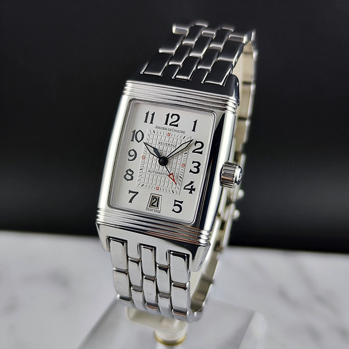 Jaeger LeCoultre Reverso Gran'Sport Automatic White Dial 2005 – Schrägansicht mit Gliederband