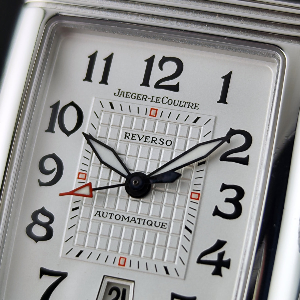 Jaeger LeCoultre Reverso Gran'Sport Automatic White Dial 2005 – Zifferblatt in Nahaufnahme