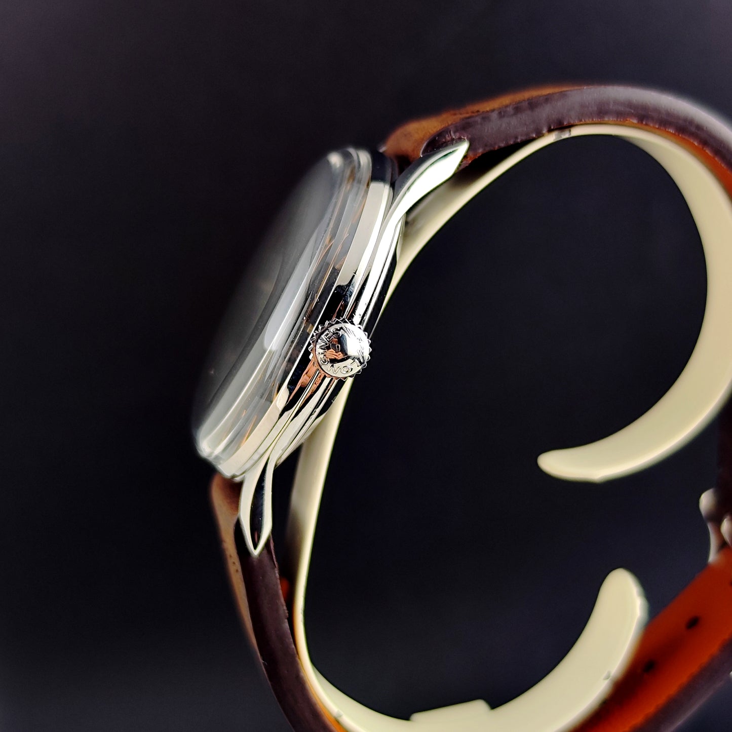 LONGINES Flagship Rare Black Dial Gold Hands 1958 [REF. 2465]