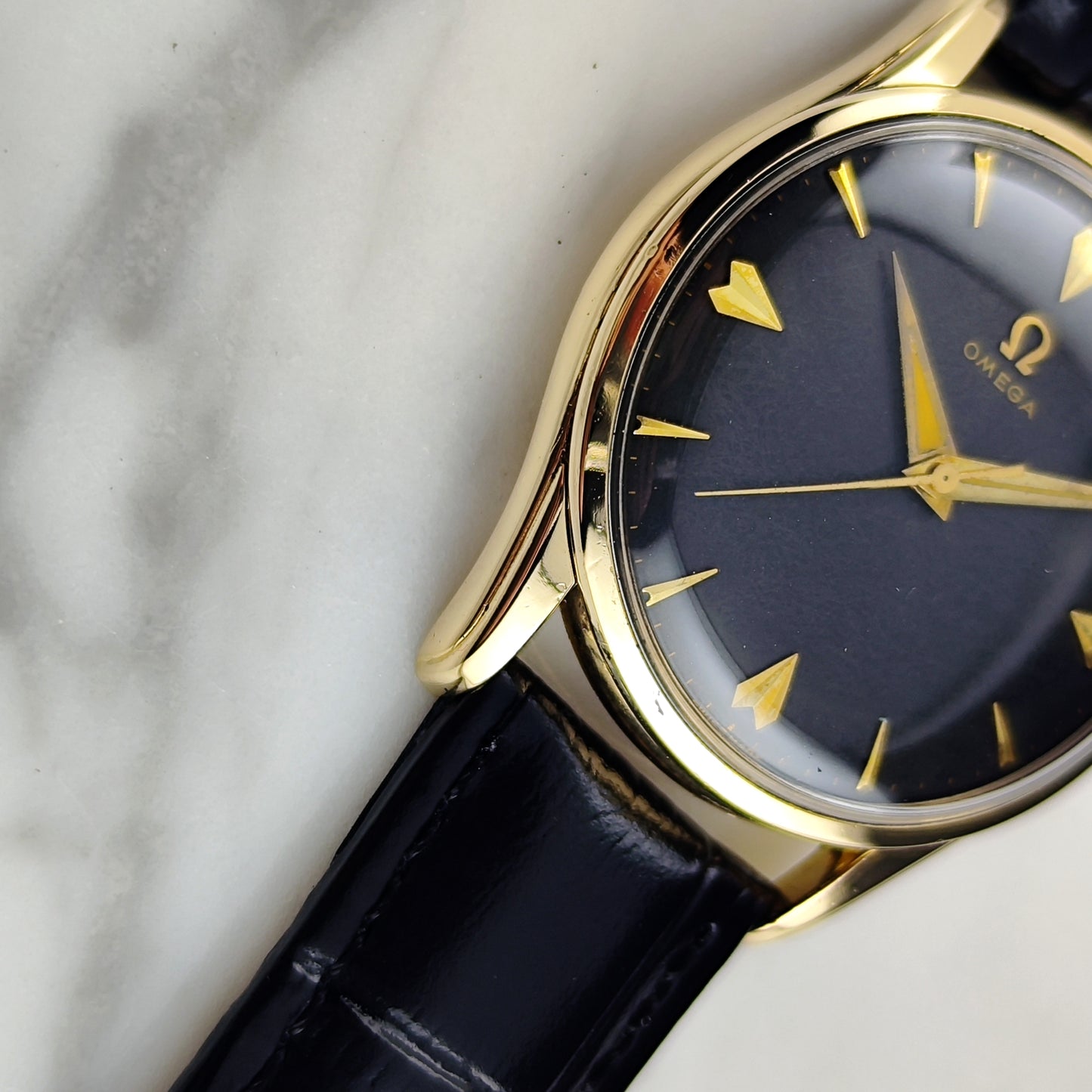 OMEGA Classic 80 Micron Gold Plated Black Dial 1958 [REF. 2905]
