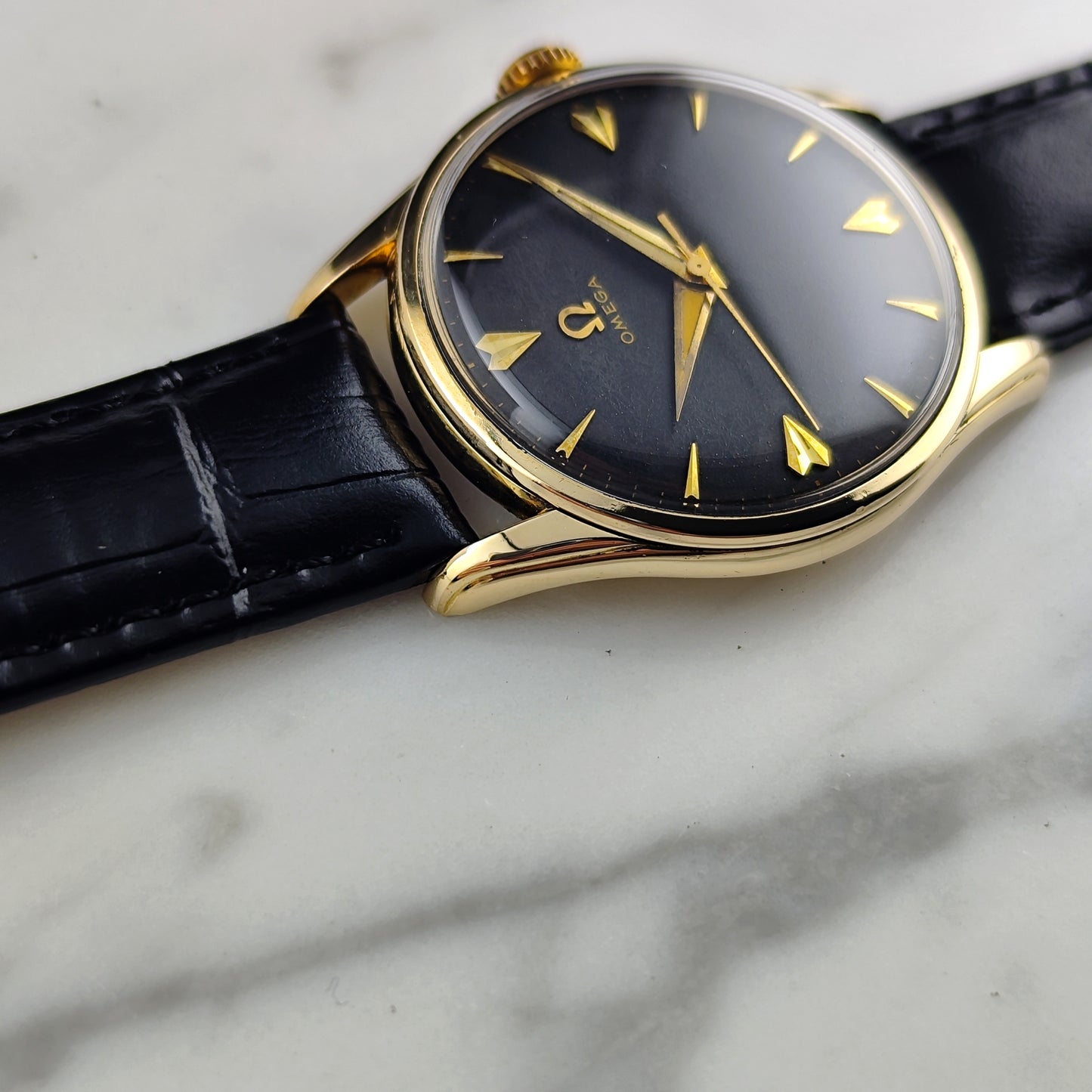 OMEGA Classic 80 Micron Gold Plated Black Dial 1958 [REF. 2905]