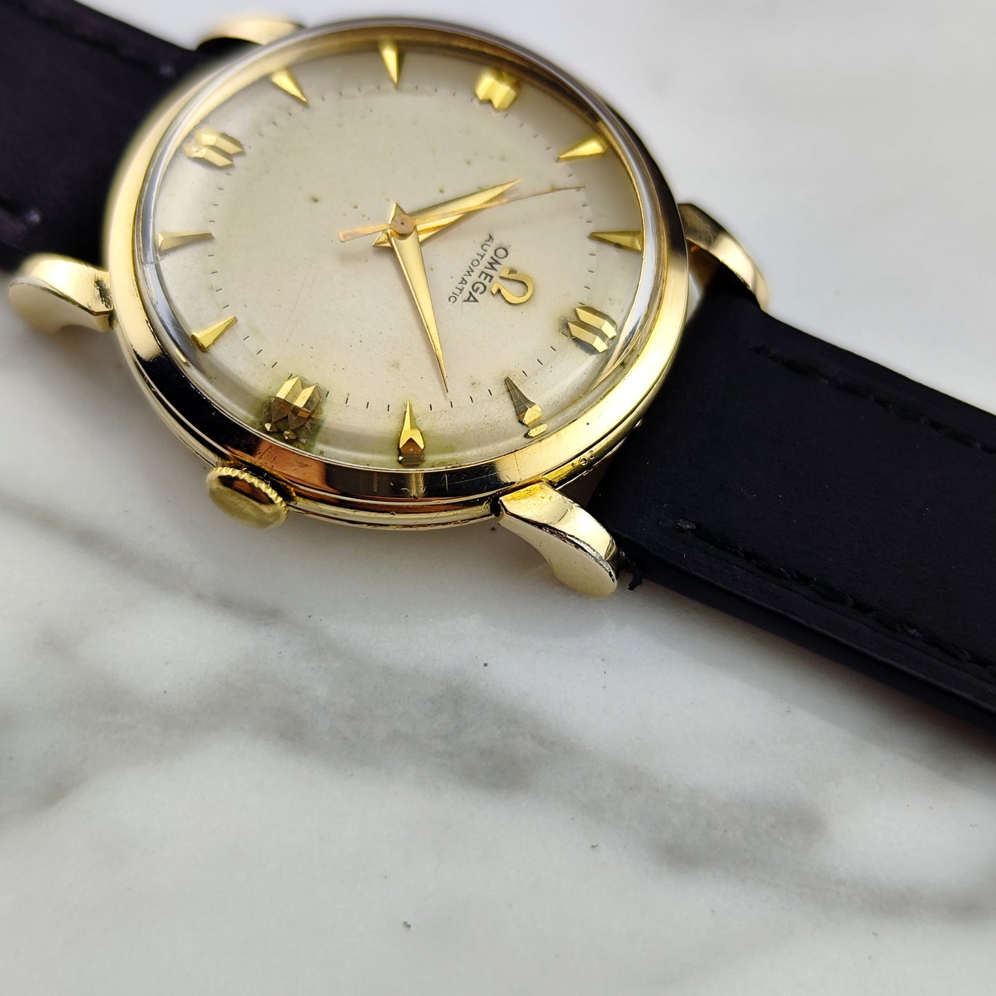 OMEGA Classic Gold 80 Micron Rare Bumper Automatic 1947 [REF. 2445]