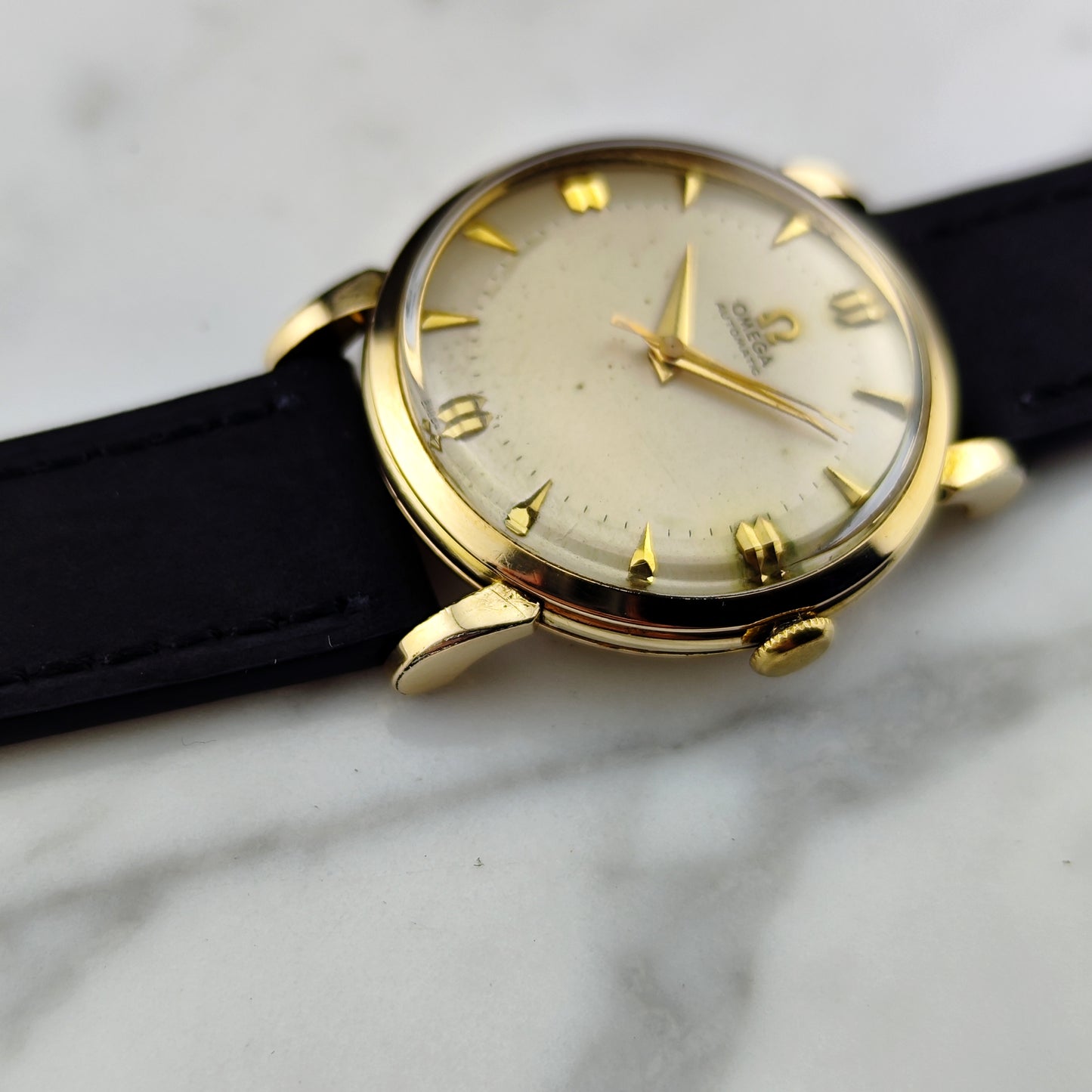 OMEGA Classic Gold 80 Micron Rare Bumper Automatic 1947 [REF. 2445]