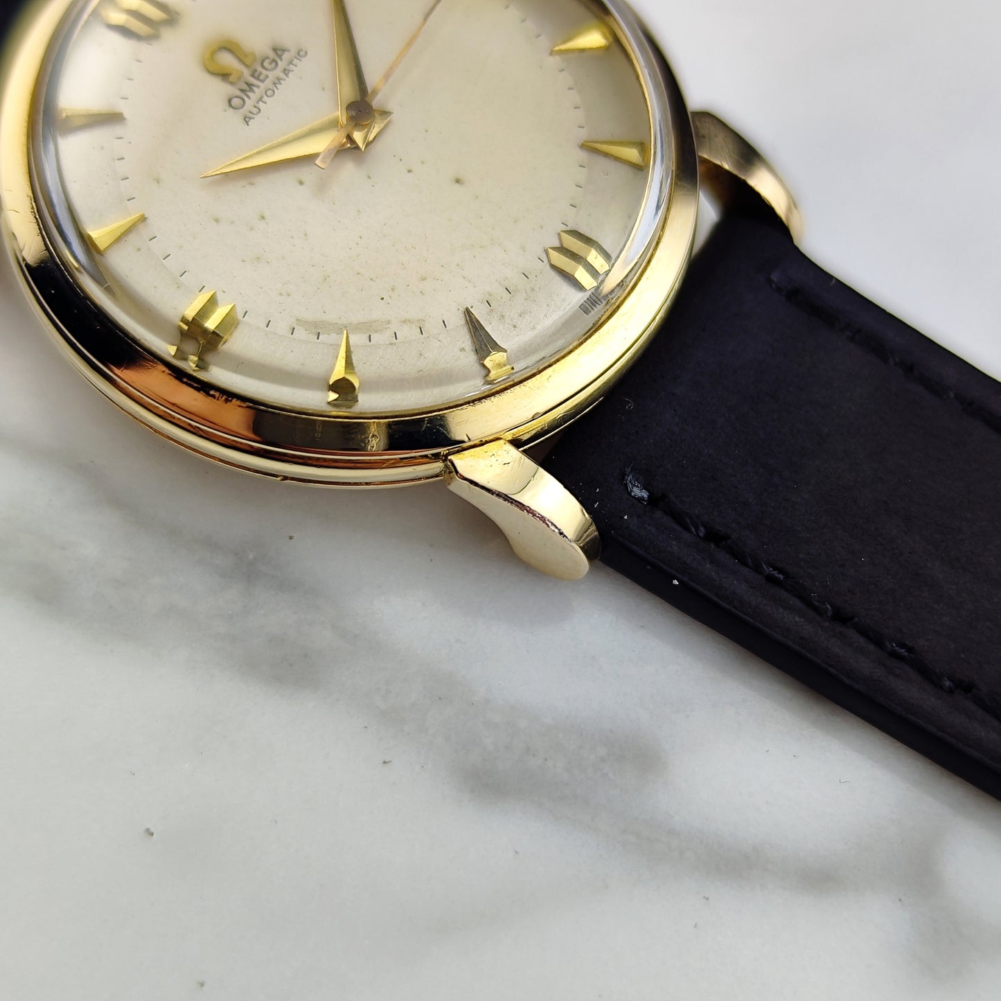 OMEGA Classic Gold 80 Micron Rare Bumper Automatic 1947 [REF. 2445]