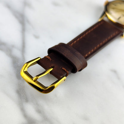 Omega Classic Gold White Dial 1960 – Armband und Schließe in Nahaufnahme