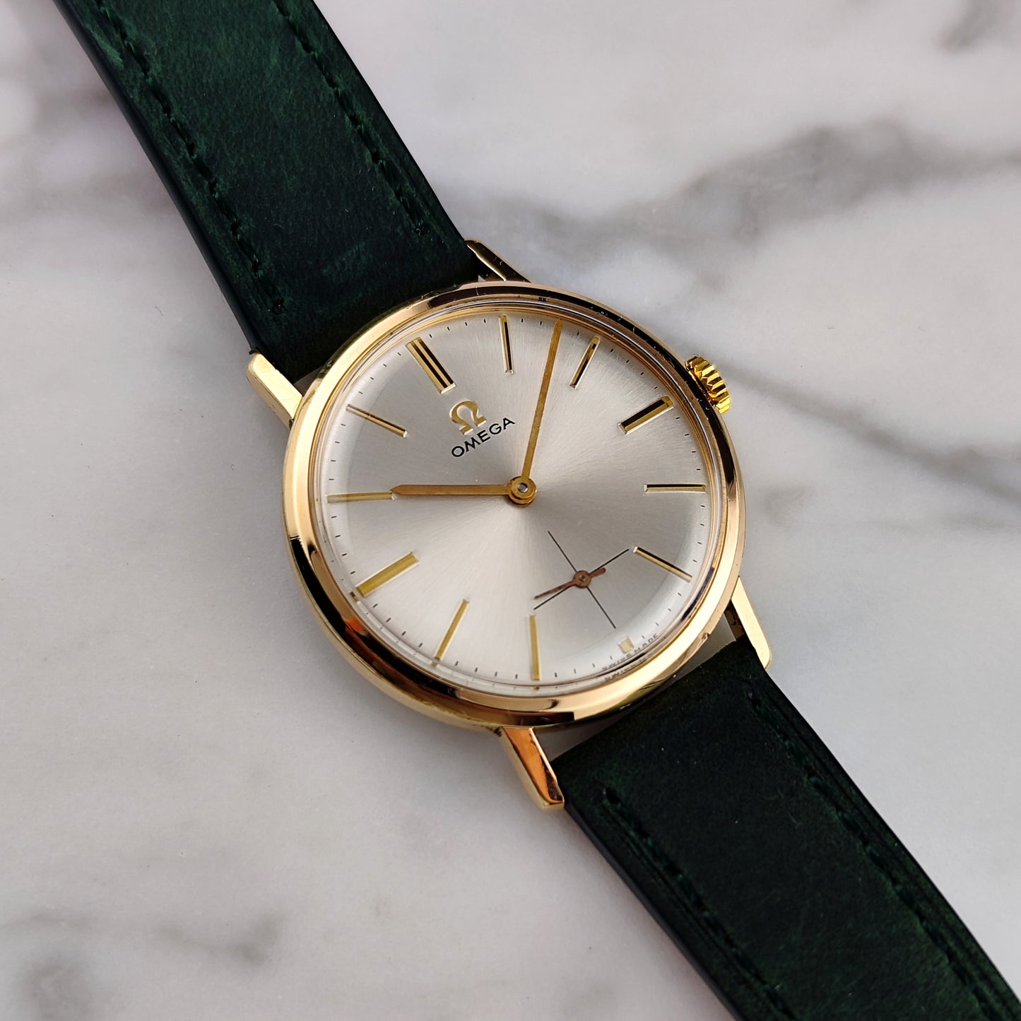 OMEGA Classic Gold White Dial 1962 Mint [REF. 121.002]