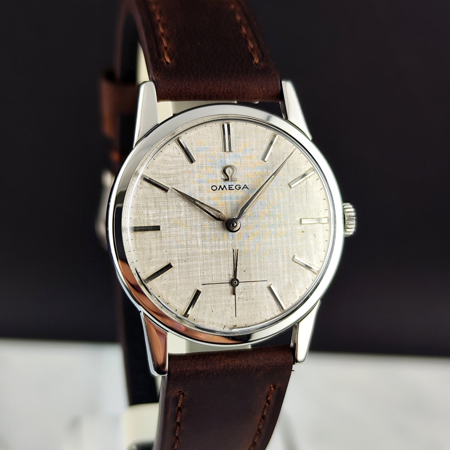 Omega Classic Silver Dial Linen 1961 [REF. 14713]