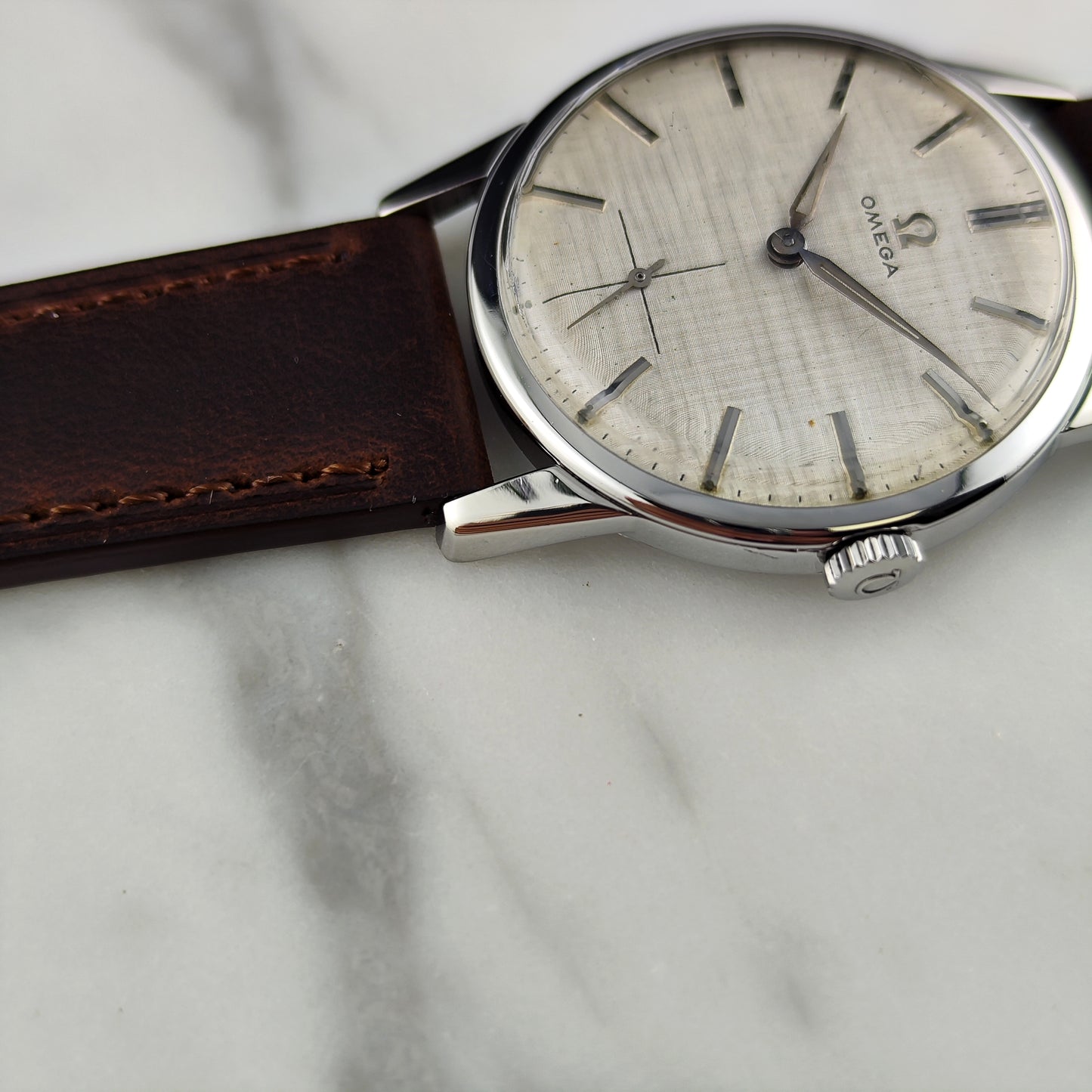 Omega Classic Silver Dial Linen 1961 [REF. 14713]