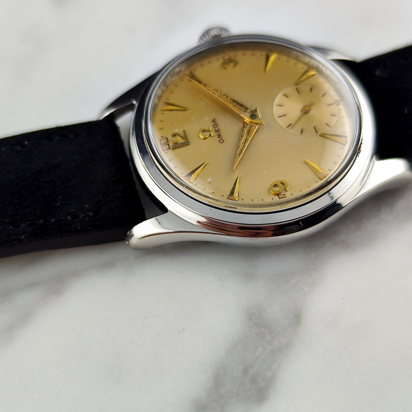 Omega Classic Steel Gold Dial 50s 1952 [REF. 2691]