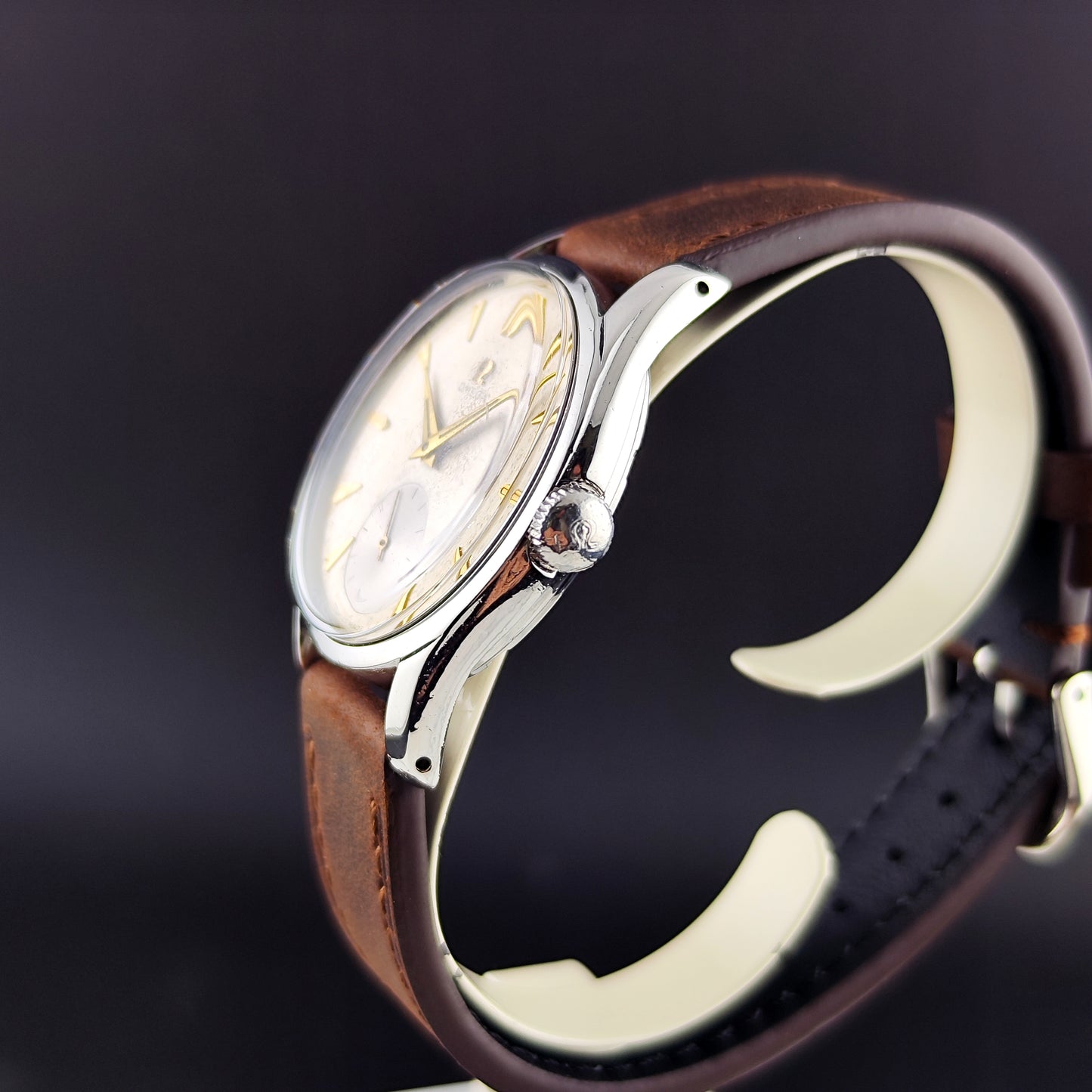 OMEGA Classic White Dial Gold 1952 [REF. 1639]