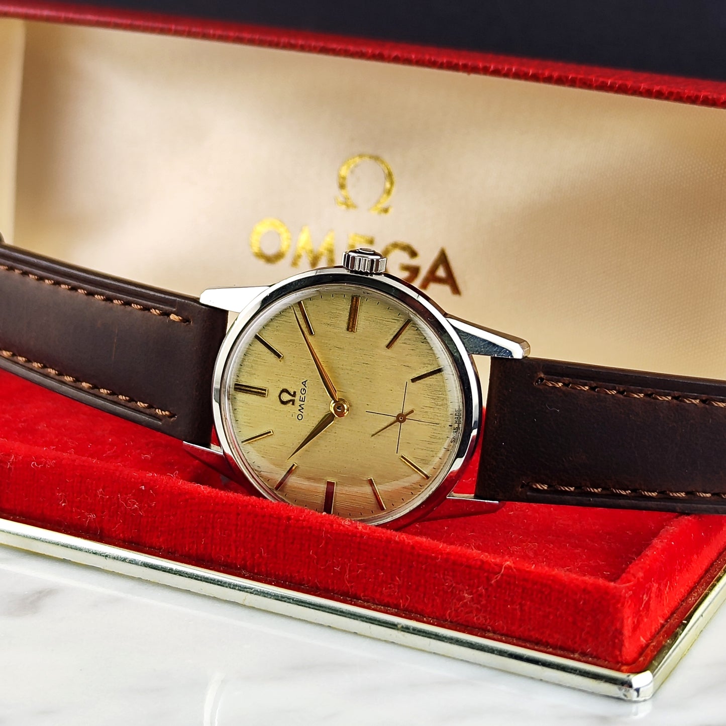 OMEGA Classic White Dial Linen Dial 1960 [REF. 14391]