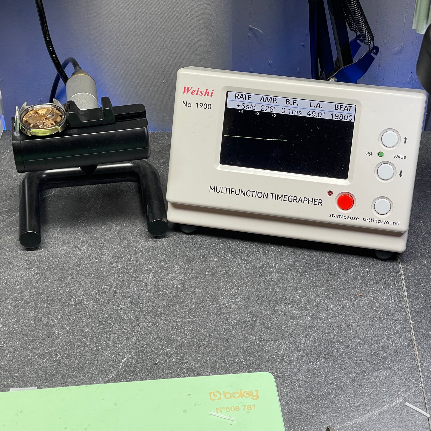 OMEGA Constellation C-Shape Gold White Dial German Day-Date 1970 [REF. 168.029]