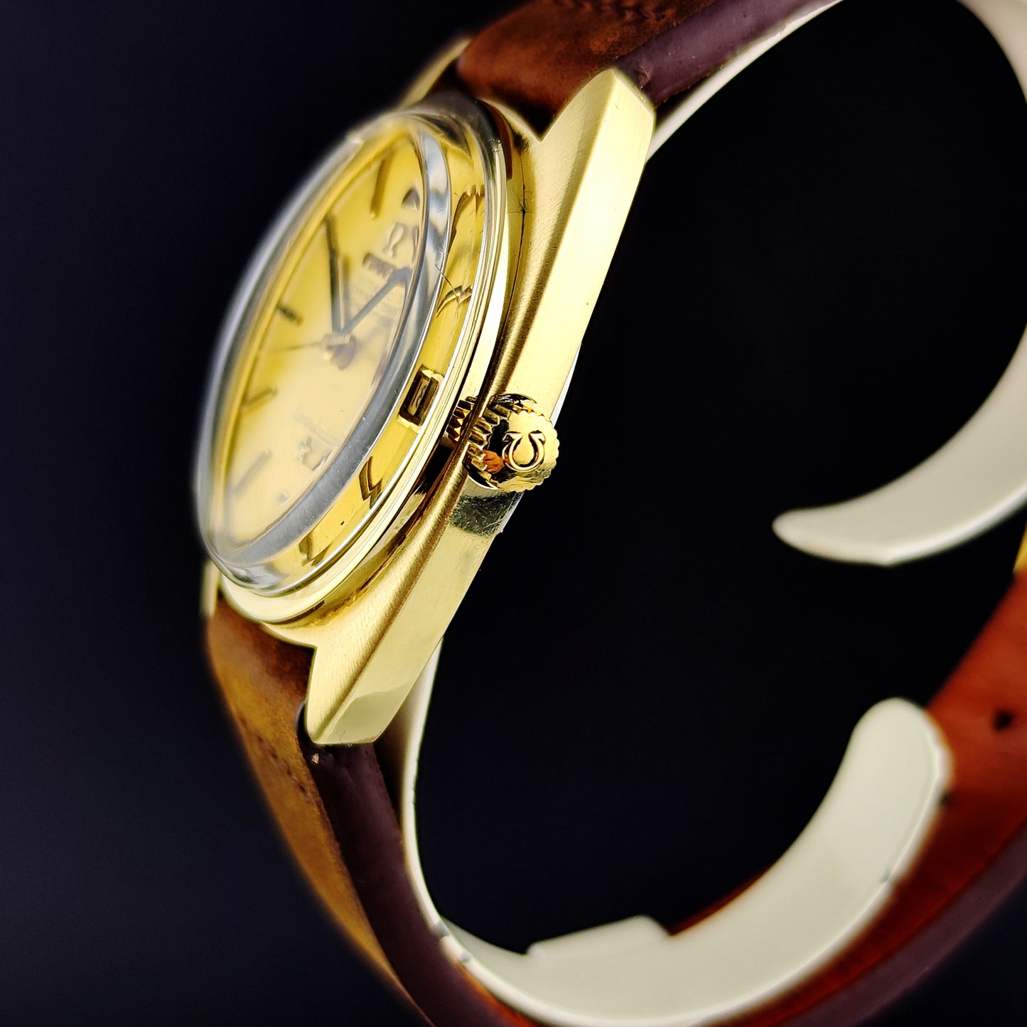 OMEGA Constellation C-Shape Gold Linen Dial 1970 [REF. 168.017]