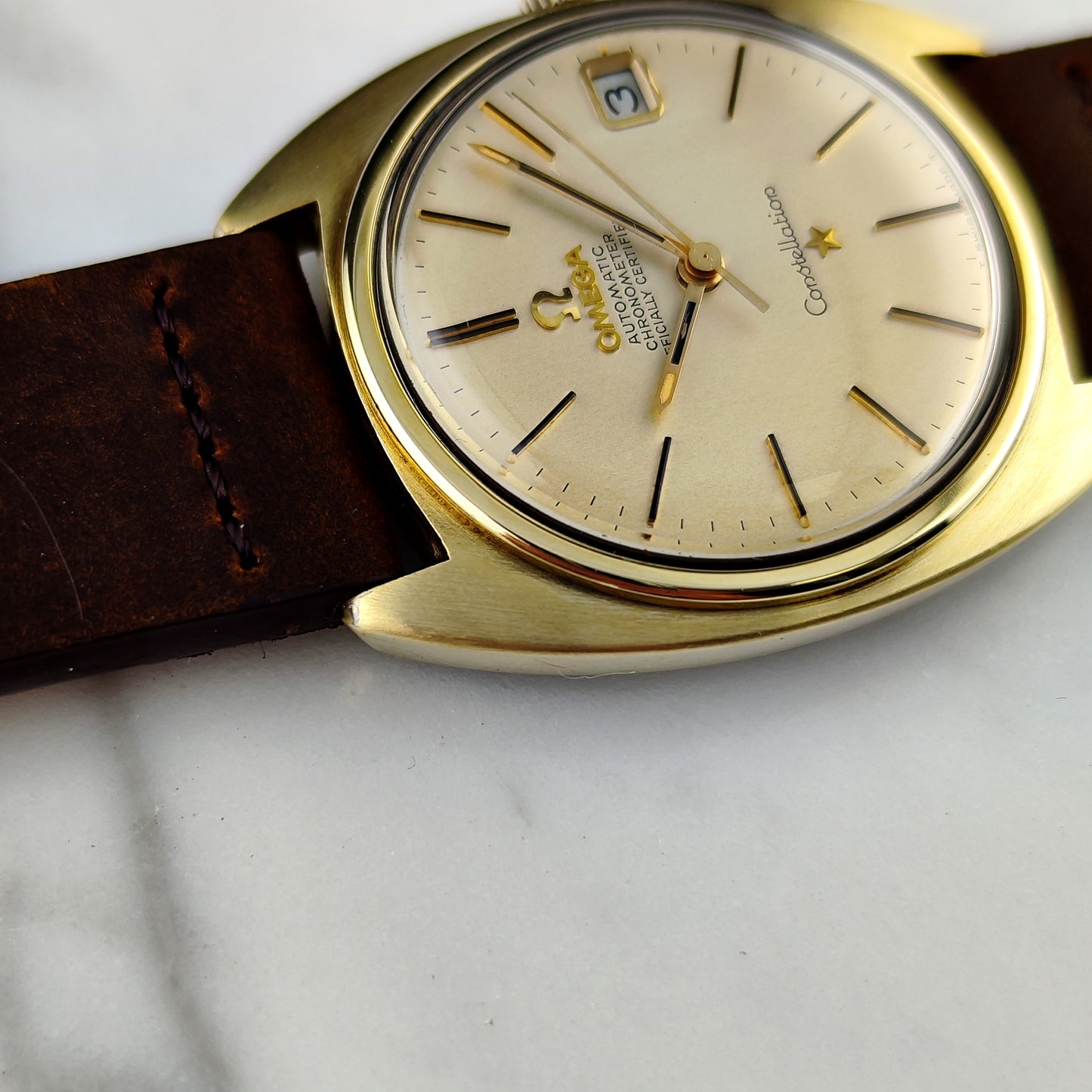 Omega Constellation C-Shape Gold White Dial 1966 [REF. 168.017]