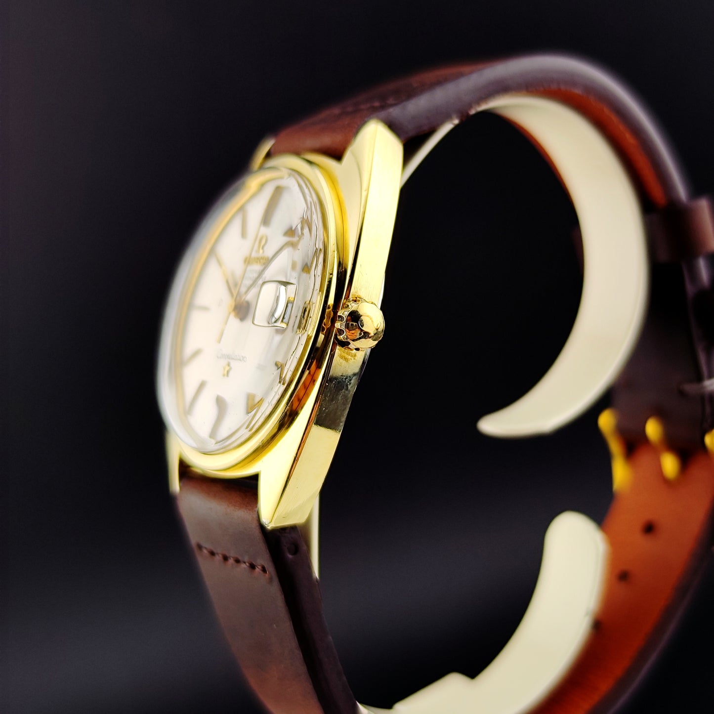 OMEGA Constellation C-Shape Gold White Dial 1968 Original Crystal [REF. 168.017]