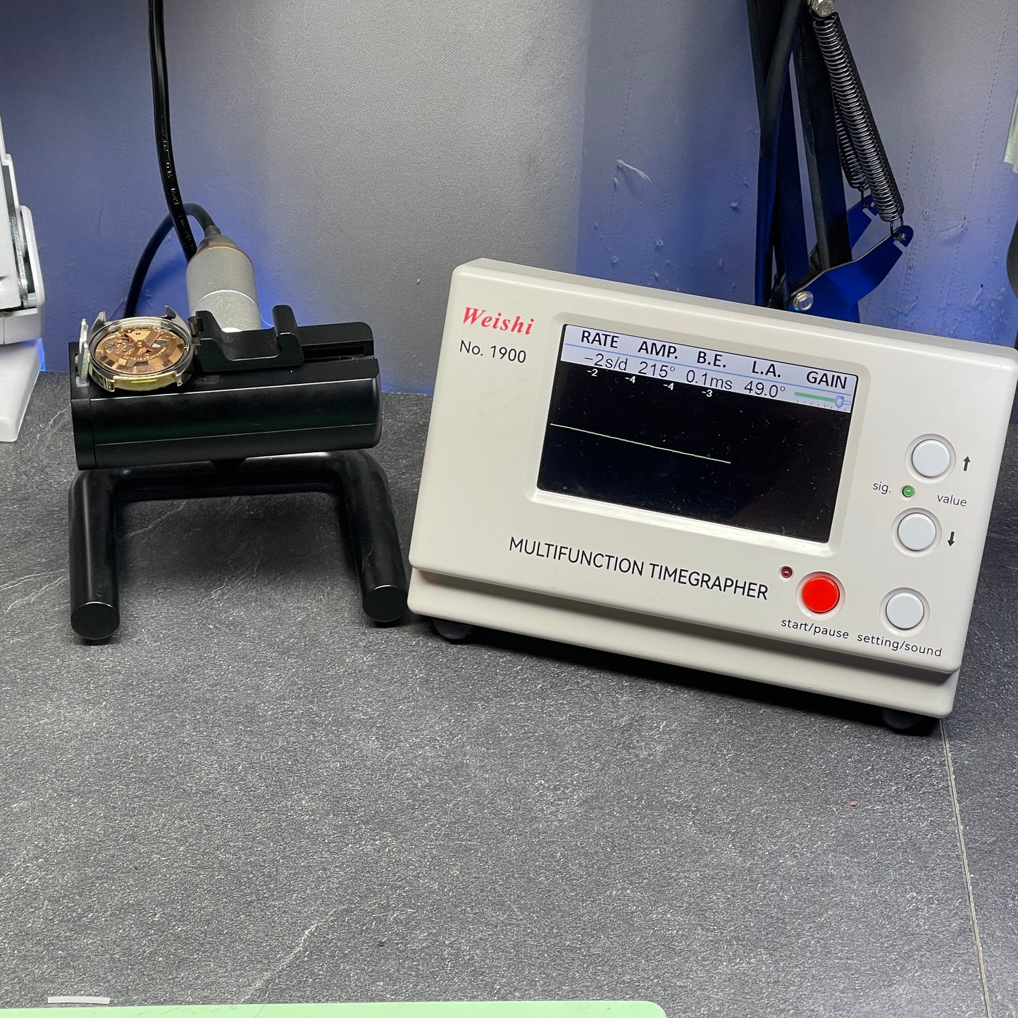 OMEGA Constellation C-Shape Gold White Dial 1968 Original Crystal [REF. 168.017]