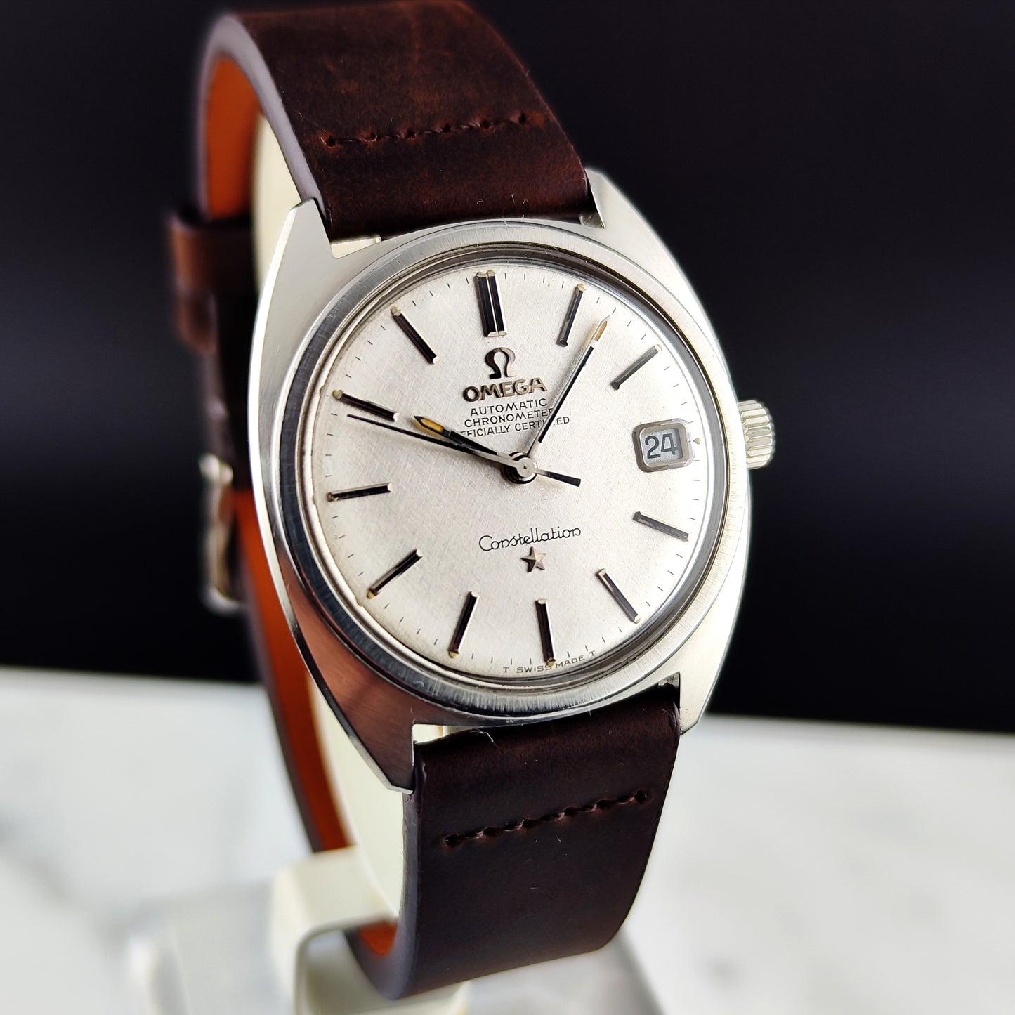 OMEGA Constellation C-Shape Linen Dial Silver 1968 [REF. 168.017]