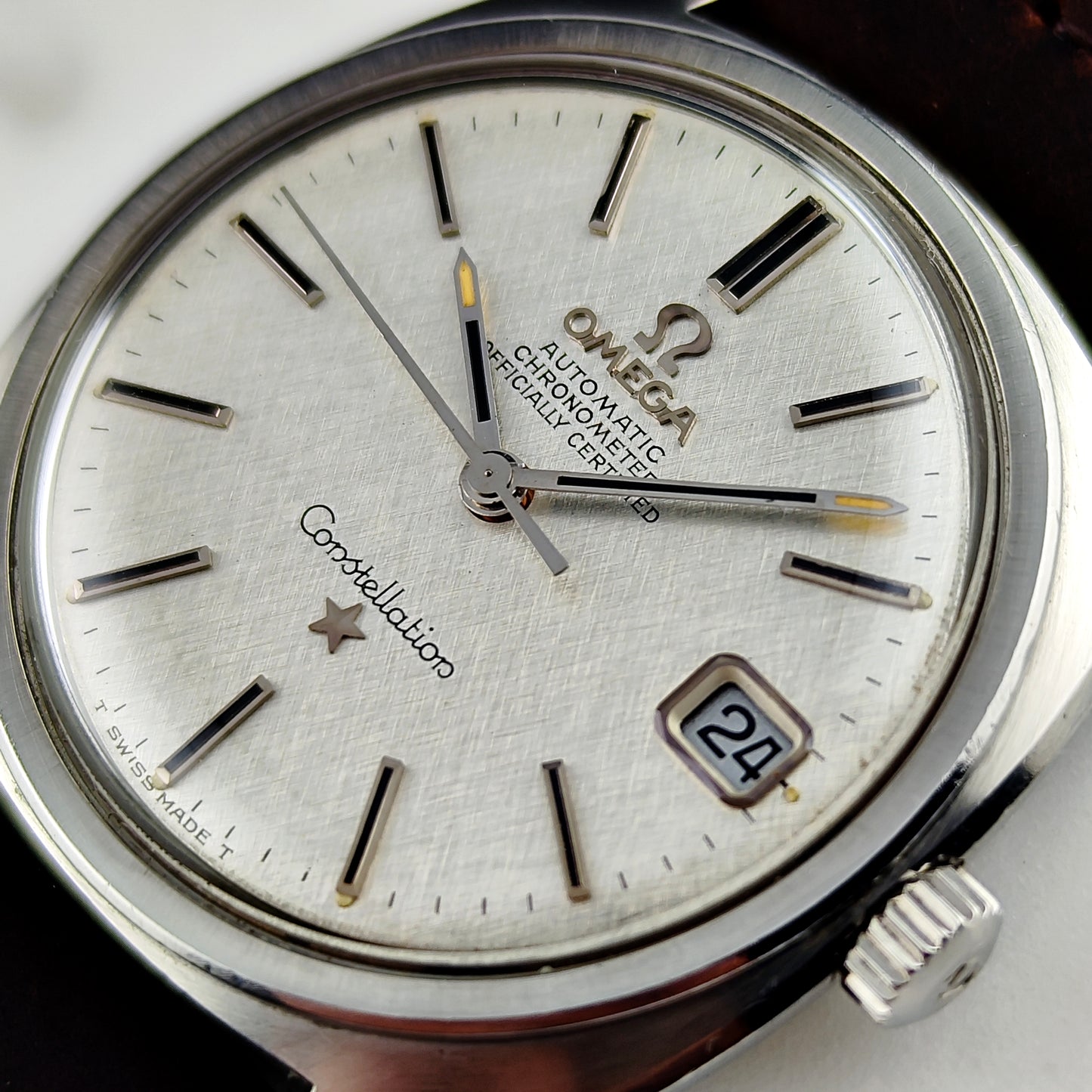 OMEGA Constellation C-Shape Linen Dial Silver 1968 [REF. 168.017]