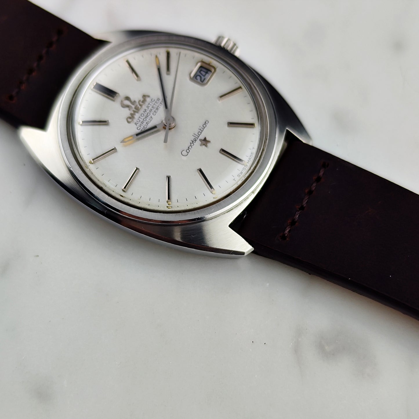 OMEGA Constellation C-Shape Linen Dial Silver 1968 [REF. 168.017]