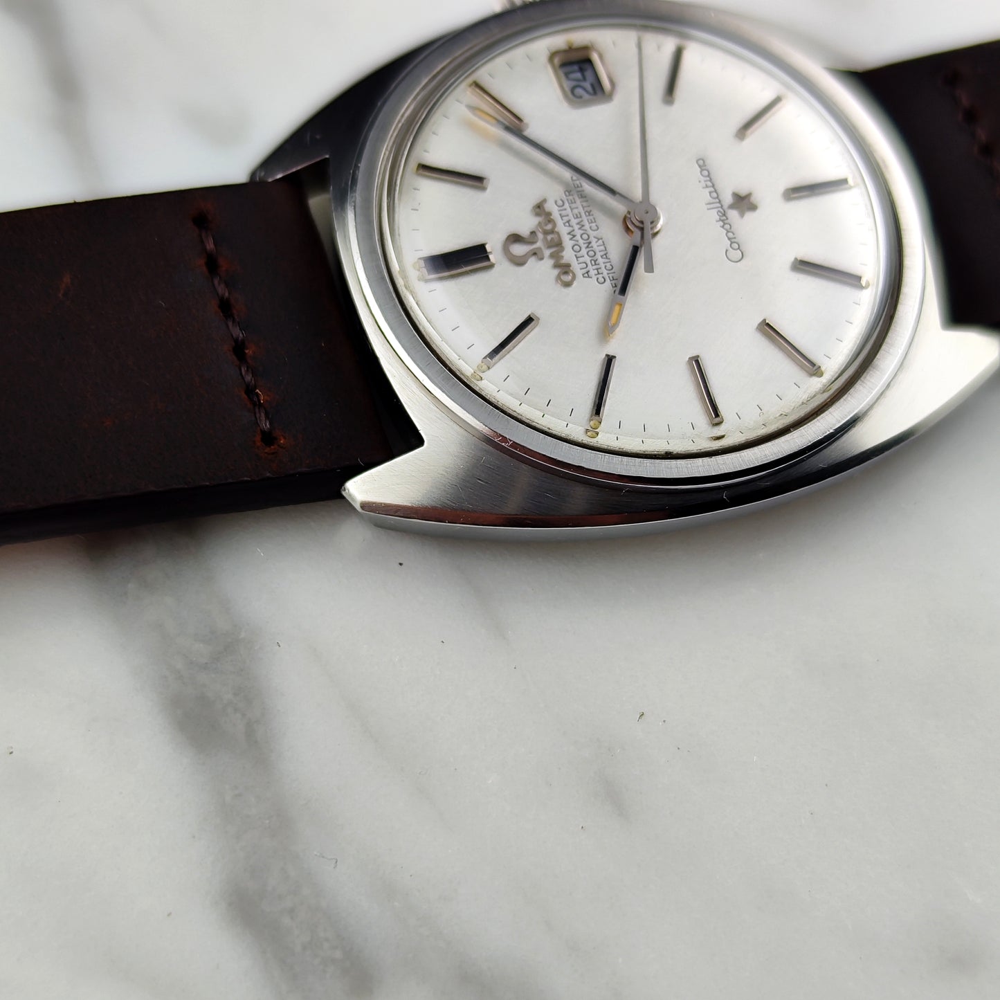 OMEGA Constellation C-Shape Linen Dial Silver 1968 [REF. 168.017]