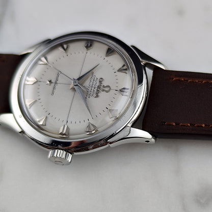 Omega Constellation Chronometer White Dial Special Index 1956 with Box – Seitenansicht mit Krone und Zifferblatt