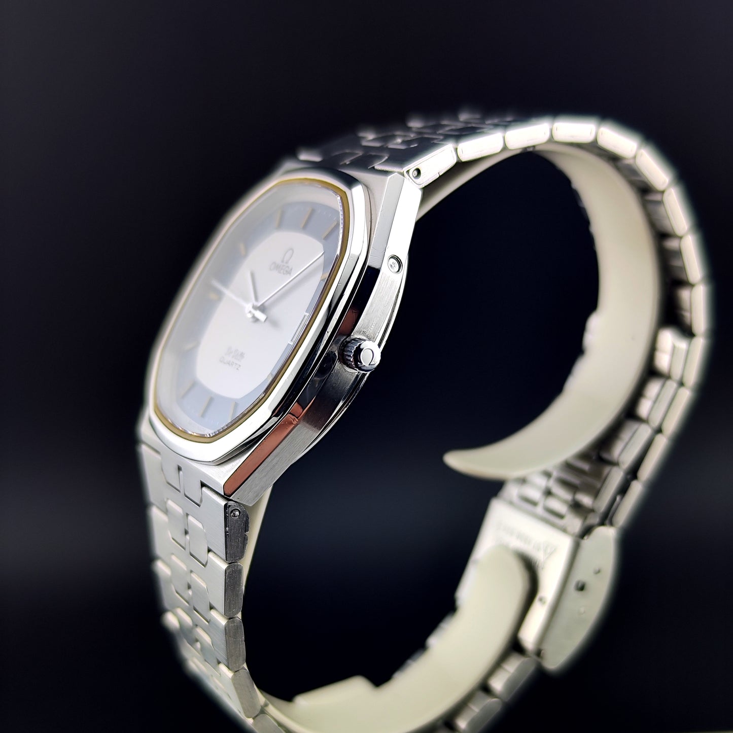 OMEGA De Ville Date Quartz Rare Blue Ring Dial [REF. 196.0145]