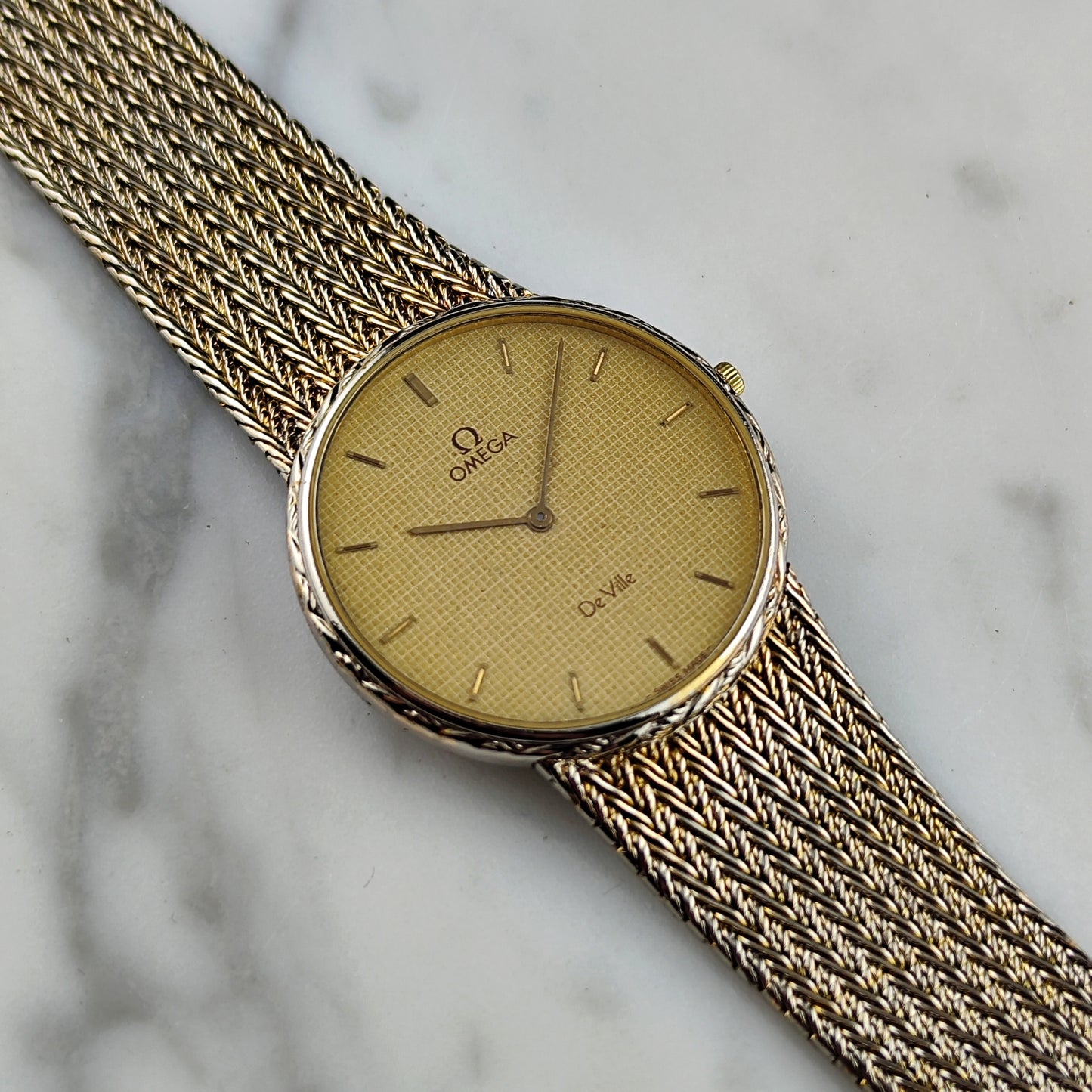 OMEGA De Ville Gold Milanese Super Rare 1982 Defective [REF. 39108270]