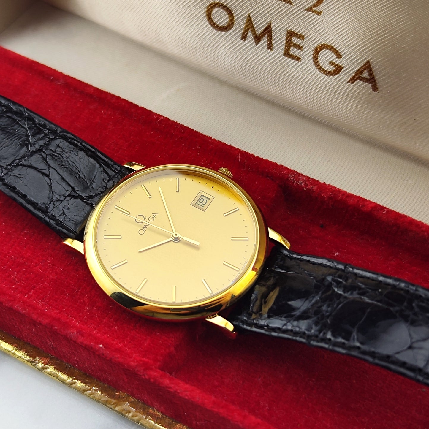 OMEGA De Ville Gold Date Quartz Mint+ with Original Box [REF. 196.0312]
