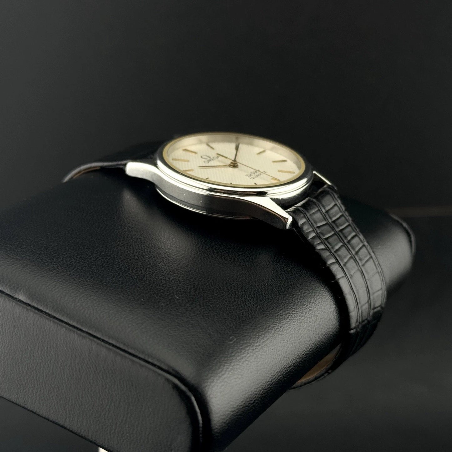 OMEGA De Ville Quartz Perfect Condition [REF. 195.0011]