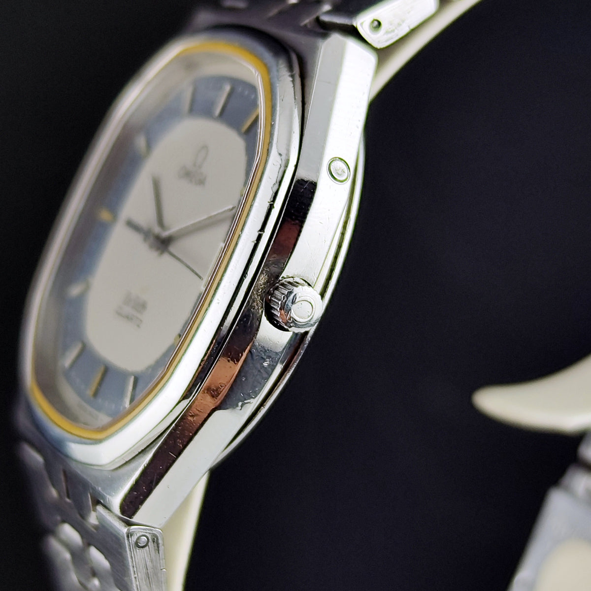 Omega De Ville Quartz Silver Dial Blue Ring 1979 – Bild 3