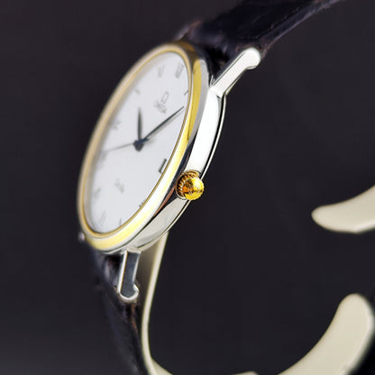 Omega De Ville Two Tone White Dial 1993 with Box – Seitenansicht mit Krone