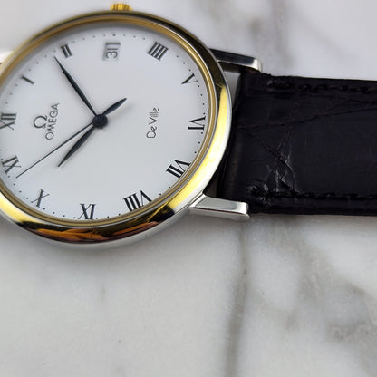 Omega De Ville Two Tone White Dial 1993 with Box – Zifferblatt und Lederband in Nahaufnahme