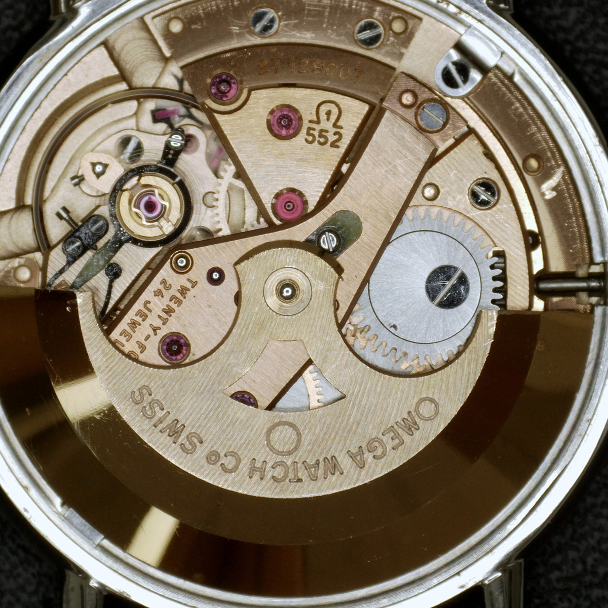 Omega Genéve Automatic Silver Gold Index Dial 1968 – Uhrwerk von hinten